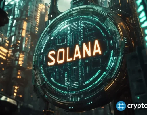 Solana price forms symmetrical triangle amid MACD cross