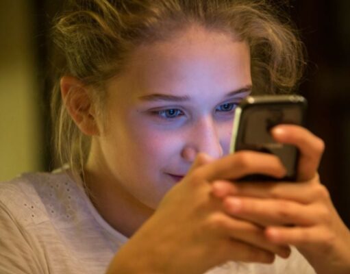 Florence Opens Youth Digital Addiction Center