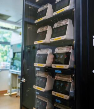 nus-biological-computing-rack-cms-1.jpg